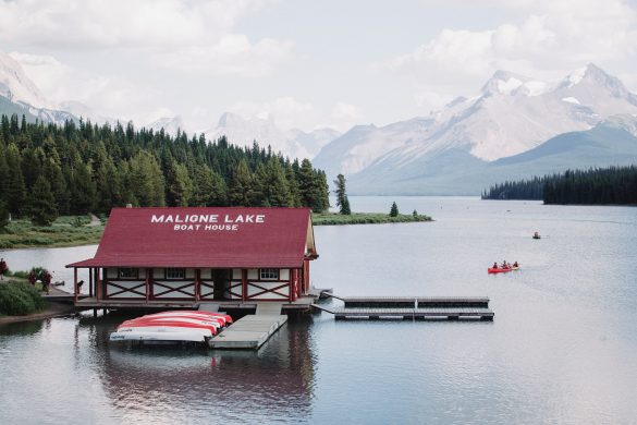 Maligne Lake